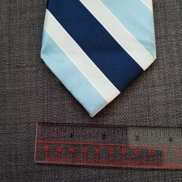 3 used neckties - Picture 6 of 12